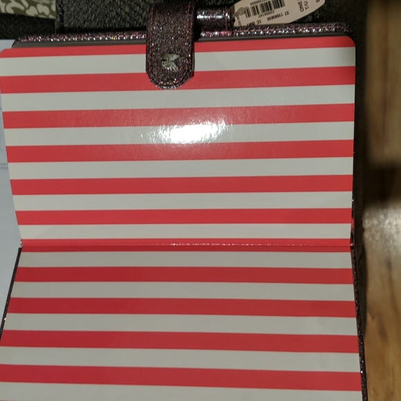 Sparkling Victoria's Secret magnetic journal - Picture 5 of 8